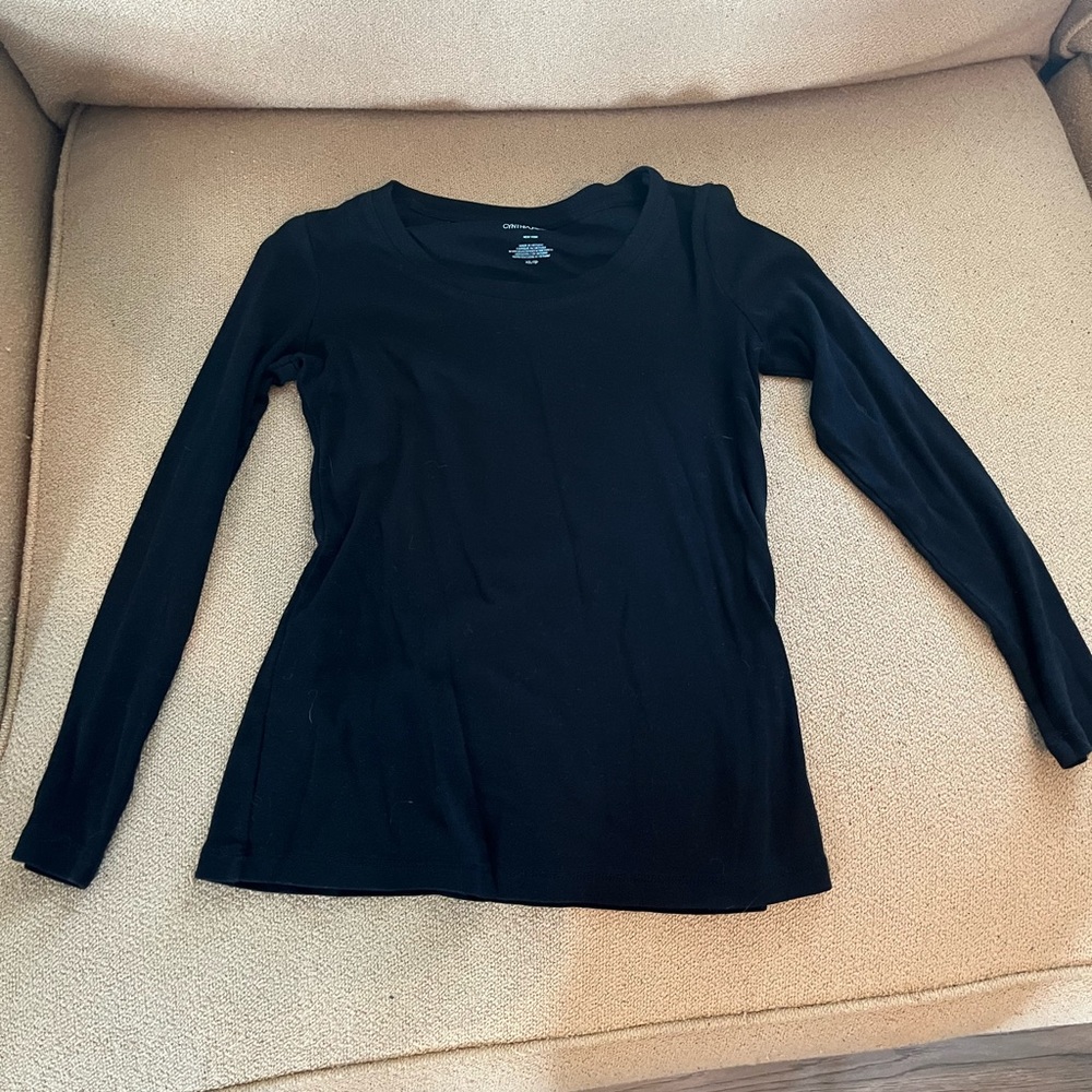 Black long sleeve tshirt -XS